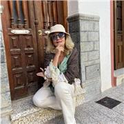 Profesora de Español por la universidad de Salamanca . Si quieres aprender Español perfecto , conmigo lo conseguirás